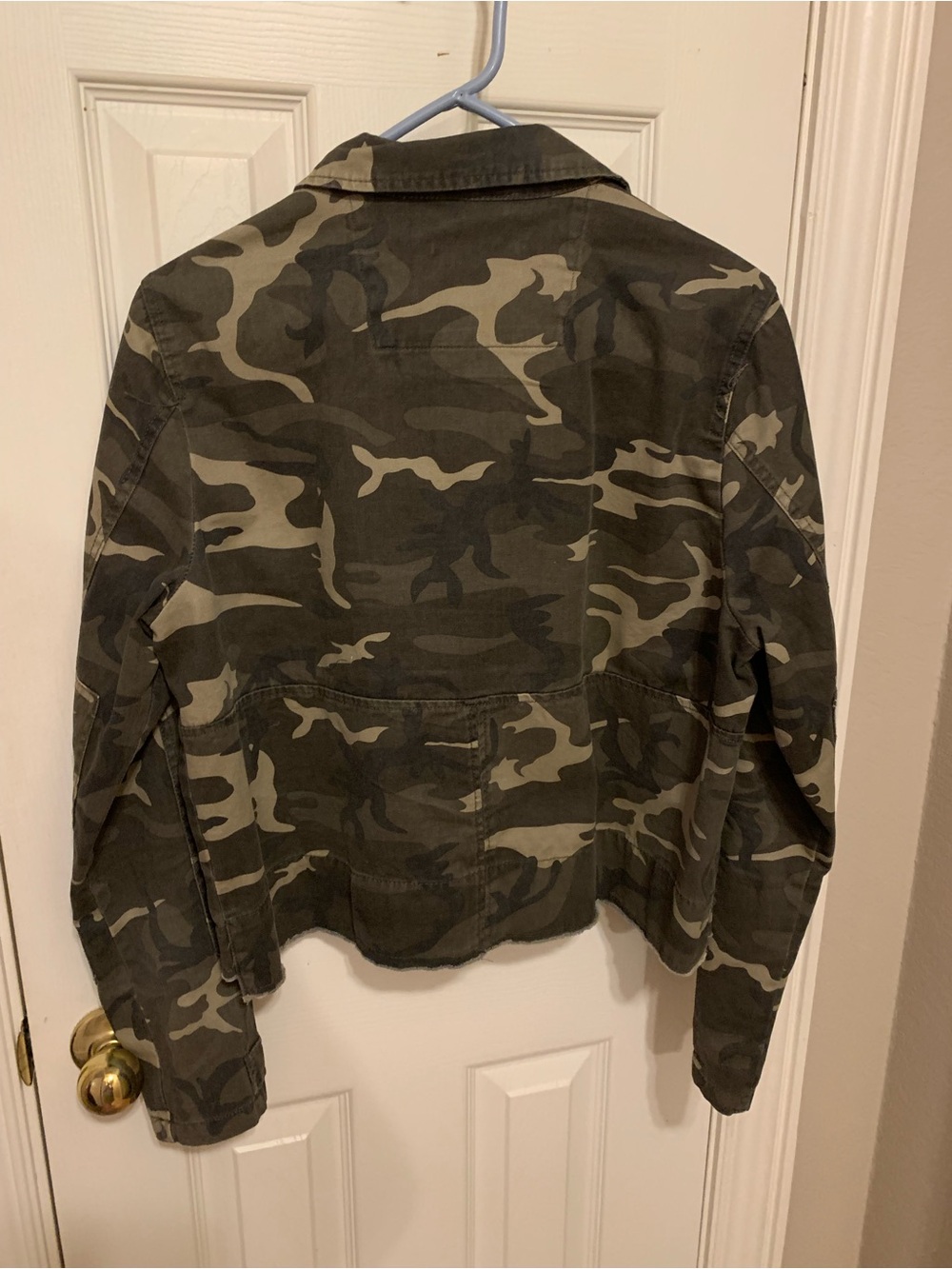 Women’s Lightweight Camo Jacket Charlotte Russe waist Length Sz Large - Picture 5 of 7